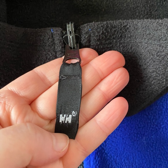 Helly Hansen Fleece Vest-size large. - Picture 5 of 5